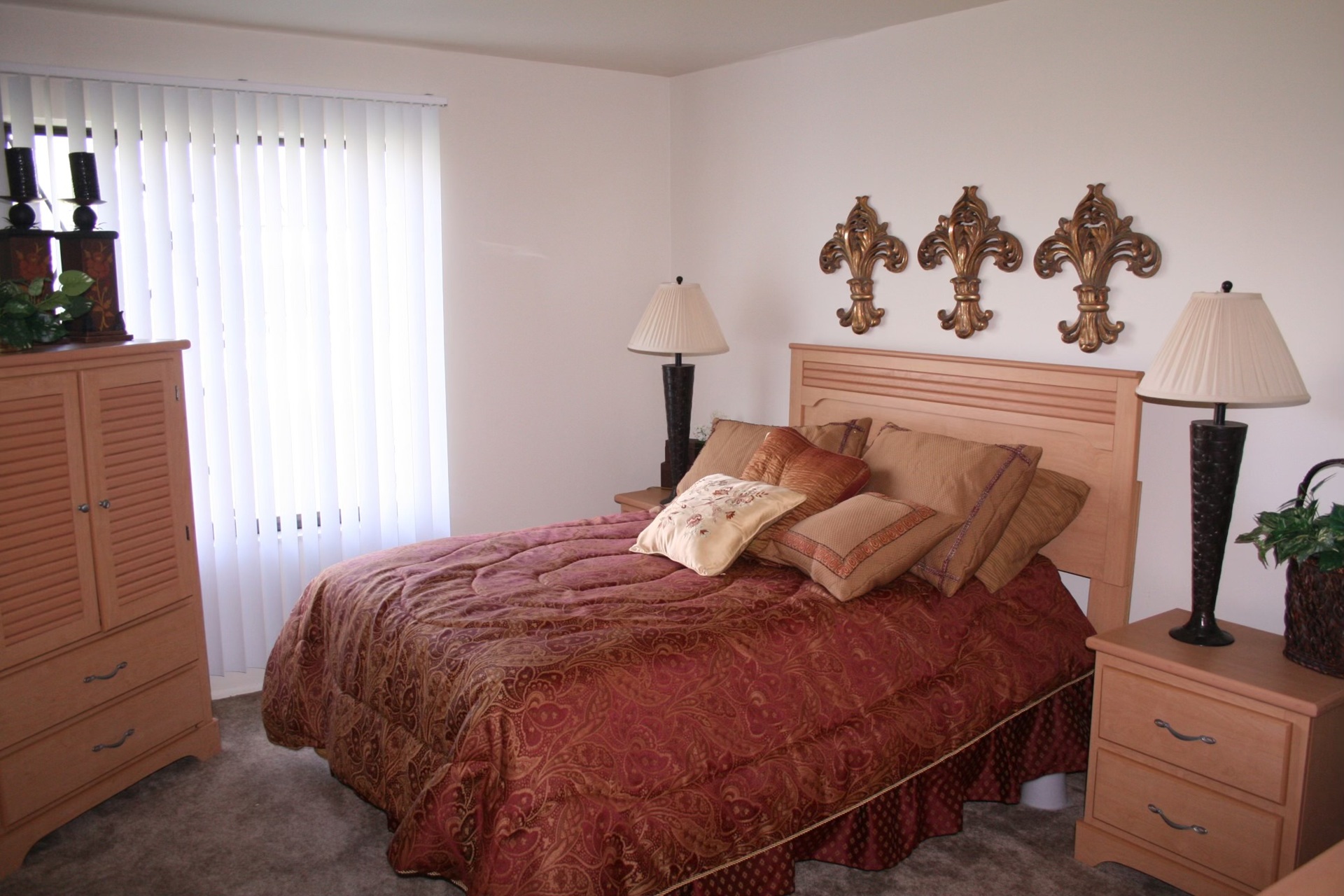 Sugartree Apartments master bedroom in Mount Morris Michigan