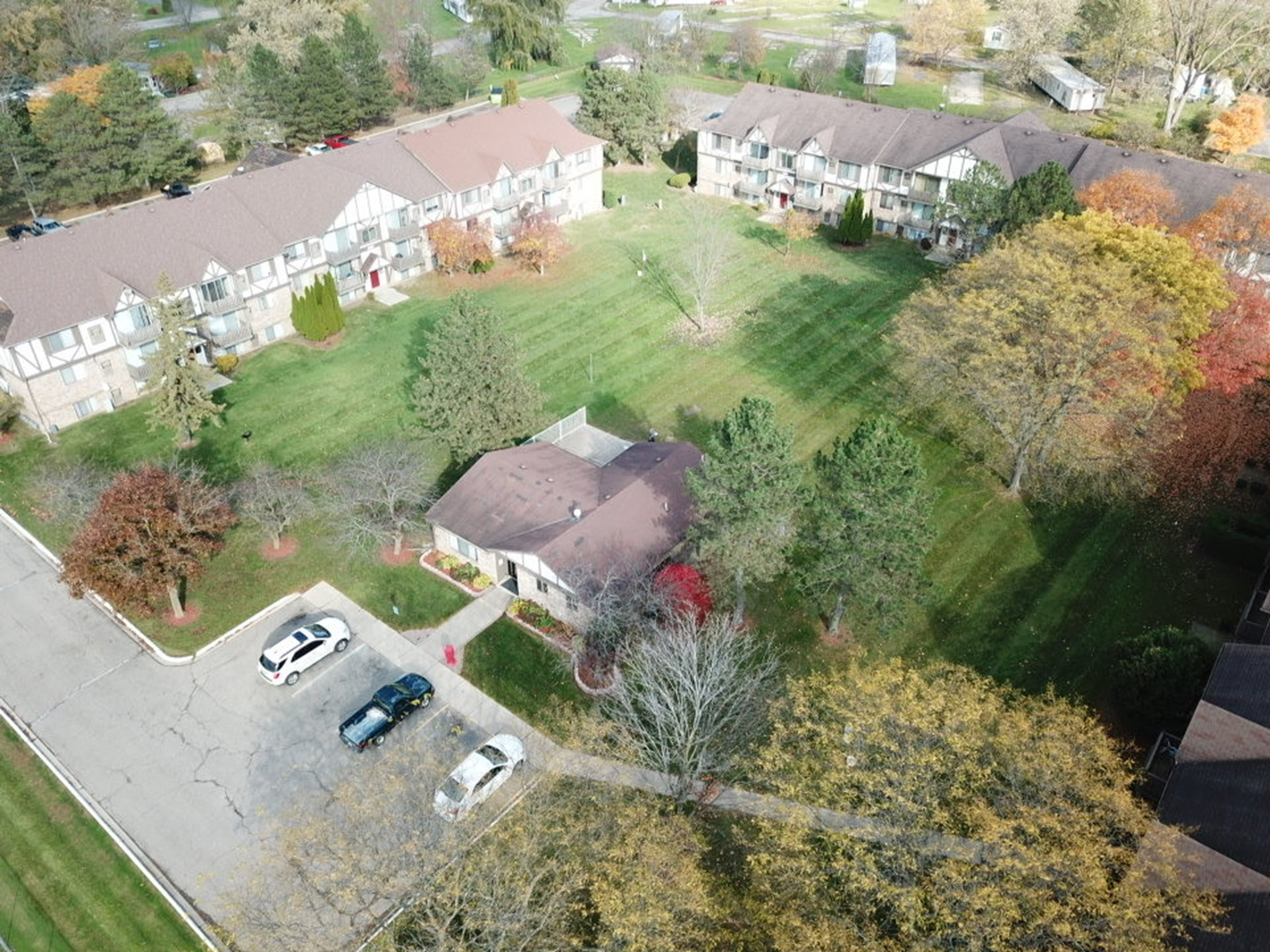 Sugartree Apartments exterior in Mount Morris Michigan
